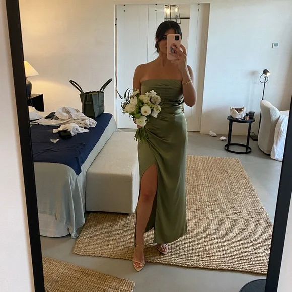 Barrow Silk Reformation Dress - Picture 3 of 4